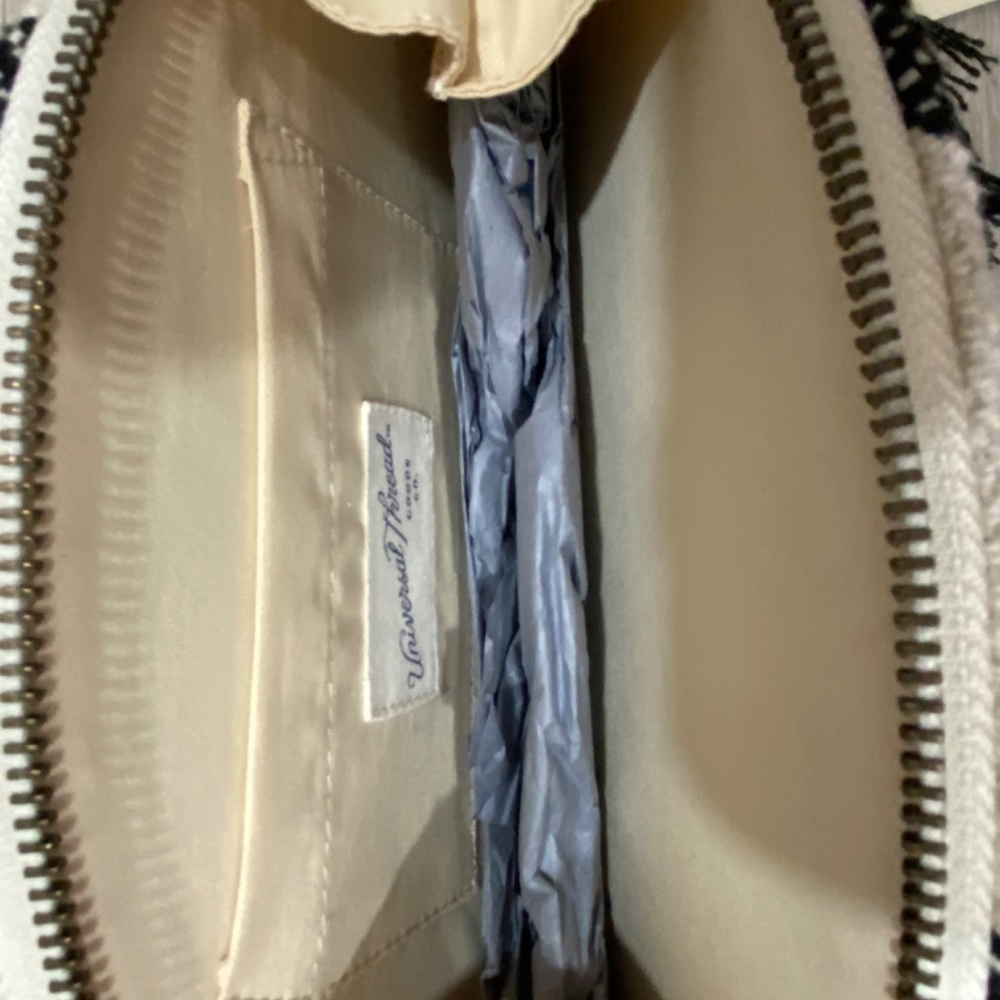 Purse - Picture 3 of 3